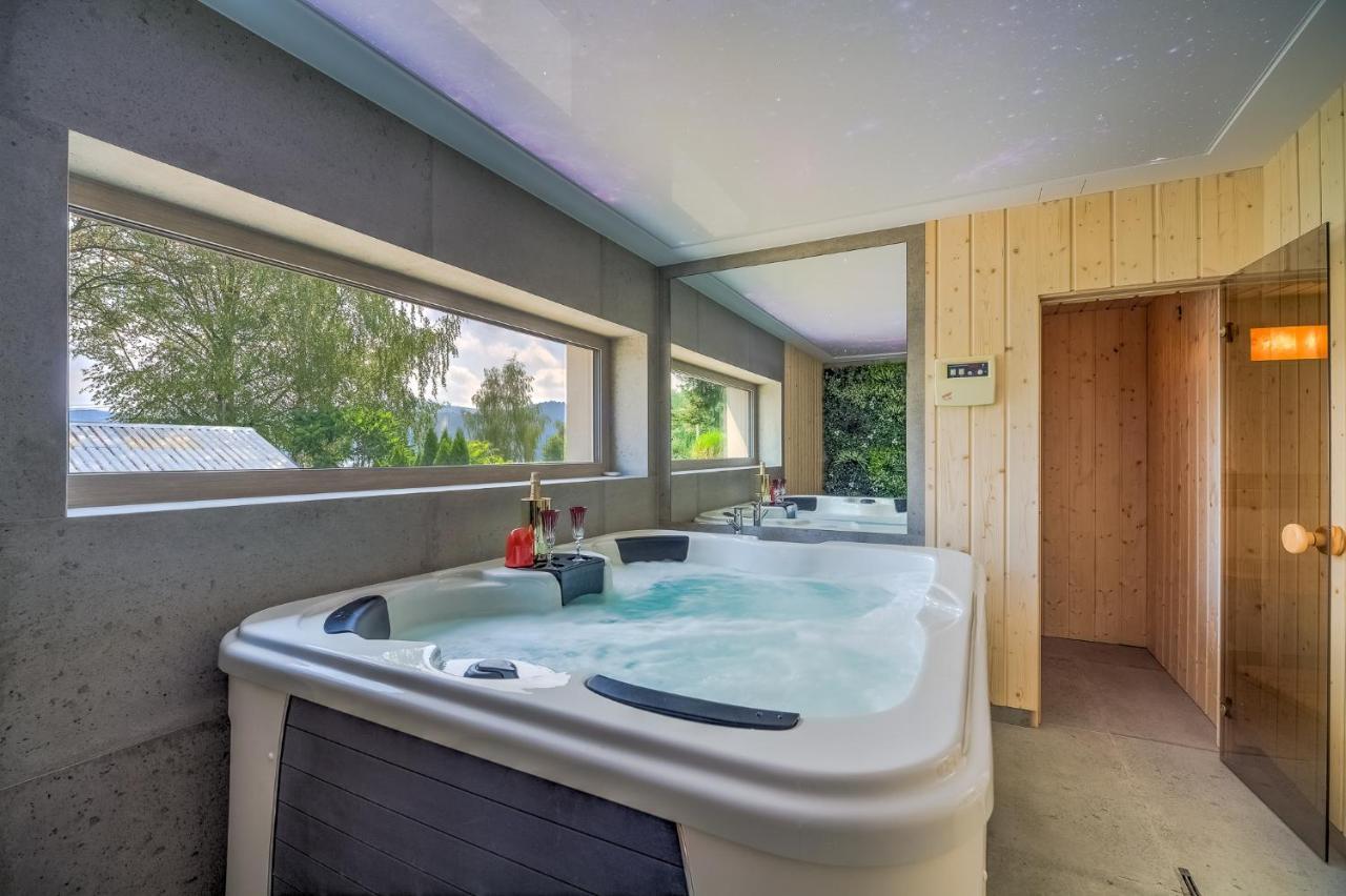 Znamirowickachata Sauna Jacuzzi Spa Znamirowice Exterior photo